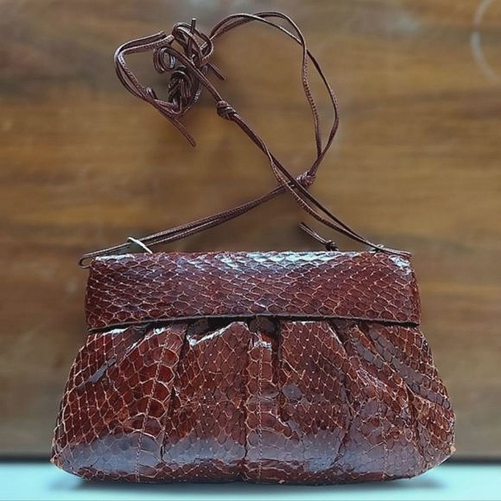 Vtg 1960 whiskey brown snakeskin cord strap shoulder bag